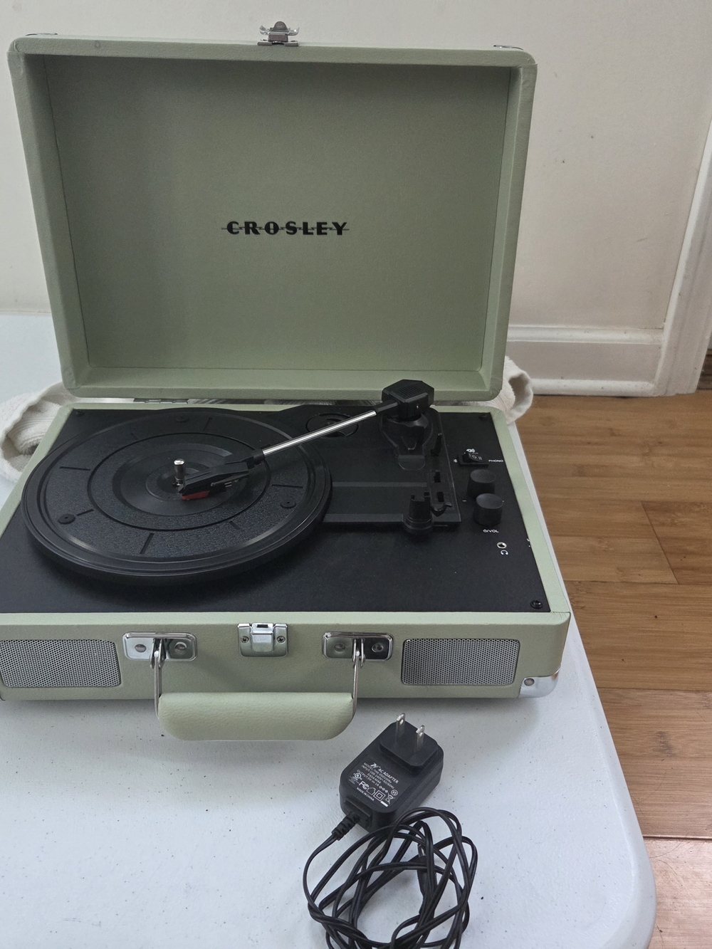 Crosley Portable Turntable in Mint Green